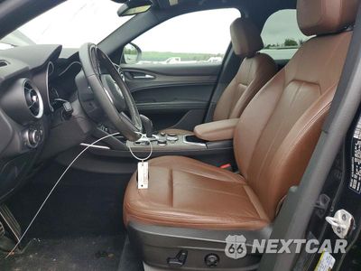 Zdjęcie 7 z 13 samochodu: 2022 ALFA ROMEO STELVIO TI VIN:ZASPAKBN4N7D46171 - miniatura