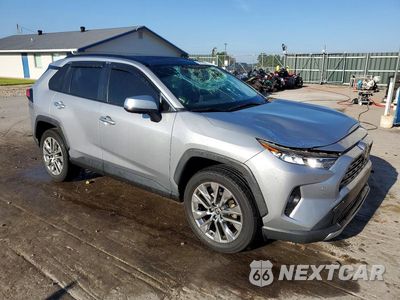 Czwarte zdjęcie samochodu z boku: 2021 TOYOTA RAV4 LIMITED VIN:JTMY1RFV8MD071758 - miniatura