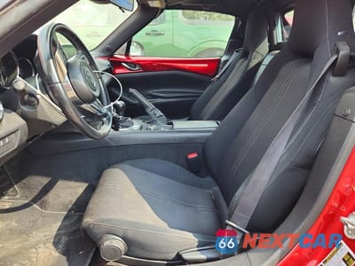 Zdjęcie 7 z 12 samochodu: 2021 MAZDA MX-5 MIATA CLUB VIN:JM1NDAL74M0459837 - miniatura