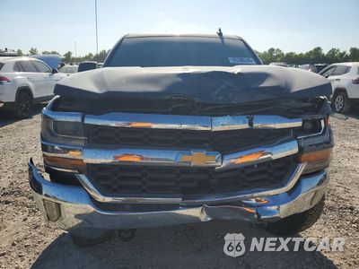 Piąte zdjęcie samochodu w środku: 2017 CHEVROLET SILVERADO K1500 LT VIN:3GCUKREC3HG418224 - miniatura