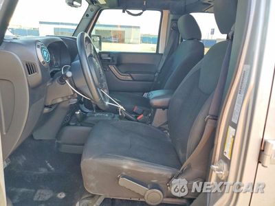Zdjęcie 7 z 13 samochodu: 2017 JEEP WRANGLER UNLIMITED SPORT VIN:1C4BJWDG5HL642966 - miniatura