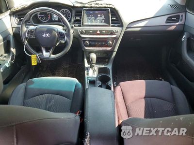 Zdjęcie 8 z 12 samochodu: 2018 HYUNDAI SONATA SEL VIN:5NPE34AF4JH608096 - miniatura