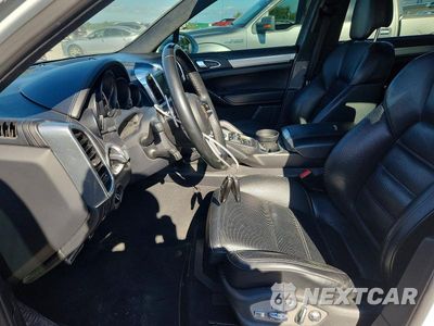 Zdjęcie 7 z 13 samochodu: 2015 PORSCHE CAYENNE TURBO VIN:WP1AC2A21FLA80731 - miniatura