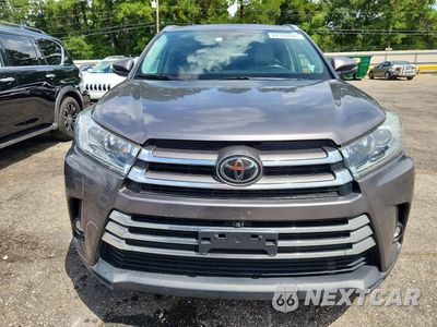 Piąte zdjęcie samochodu w środku: 2019 TOYOTA HIGHLANDER LIMITED PLATINUM VIN:5TDYZRFH2KS289912 - miniatura