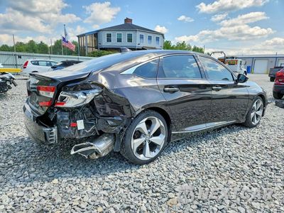 Trzecie zdjęcie samochodu z tyłu: 2018 HONDA ACCORD TOURING VIN:1HGCV1F94JA081351 - miniatura