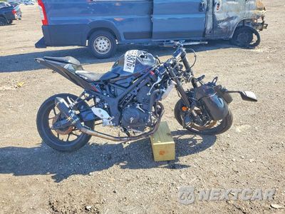 Trzecie zdjęcie samochodu z tyłu: 2020 YAMAHA YZFR3 A VIN:MH3RH18Y8LK004081 - miniatura