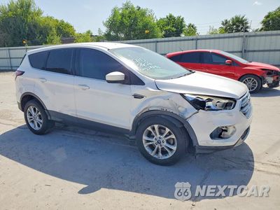 Czwarte zdjęcie samochodu z boku: 2017 FORD ESCAPE SE VIN:1FMCU0GD0HUD76014 - miniatura