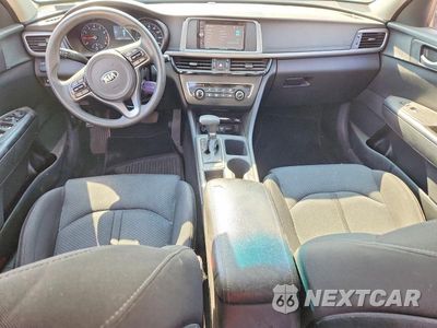 Zdjęcie 8 z 12 samochodu: 2016 KIA OPTIMA LX VIN:5XXGT4L35GG052610 - miniatura
