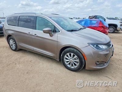 Czwarte zdjęcie samochodu z boku: 2018 CHRYSLER PACIFICA TOURING L PLUS VIN:2C4RC1EG8JR252399 - miniatura