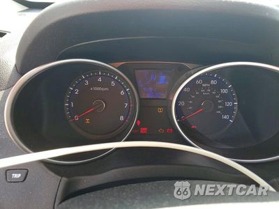 Zdjęcie 9 z 13 samochodu: 2011 HYUNDAI TUCSON GLS VIN:KM8JUCAC0BU226436 - miniatura