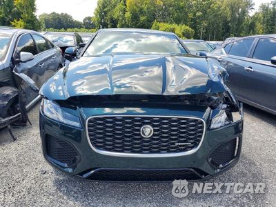Piąte zdjęcie samochodu w środku: 2024 JAGUAR XF R-DYNAMIC SE VIN:SAJBL4GX4RCY97198 - miniatura