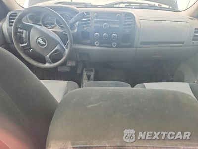 Zdjęcie 8 z 12 samochodu: 2007 CHEVROLET SILVERADO K2500 HEAVY DUTY VIN:1GCHK24K87E510761 - miniatura