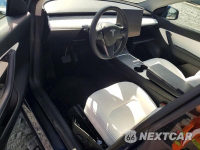 Zdjęcie 8 z 13 samochodu: 2022 TESLA MODEL Y VIN:7SAYGDEE3NF392395 - miniatura