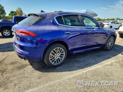 Trzecie zdjęcie samochodu z tyłu: 2023 MASERATI GRECALE GT VIN:ZN682AVA0P7429353 - miniatura