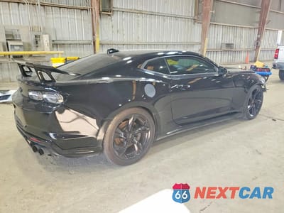 Trzecie zdjęcie samochodu z tyłu: 2021 CHEVROLET CAMARO SS VIN:1G1FH1R73M0129938 - miniatura
