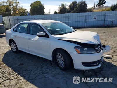 Czwarte zdjęcie samochodu z boku: 2013 VOLKSWAGEN PASSAT S VIN:1VWAP7A36DC124230 - miniatura