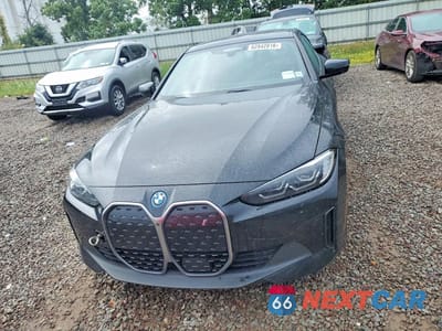 Piąte zdjęcie samochodu w środku: 2023 BMW I4 EDRIVE 35 VIN:WBY43AW04PFP61836 - miniatura