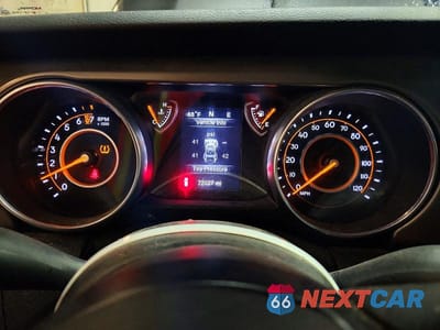 Zdjęcie 9 z 14 samochodu: 2018 JEEP WRANGLER SPORT VIN:1C4GJXAG1JW194617 - miniatura