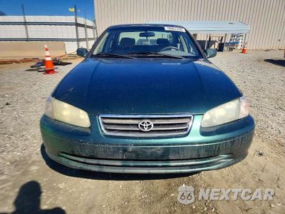 Piąte zdjęcie samochodu w środku: 2001 TOYOTA CAMRY LE VIN:4T1BG22K01U863580 - miniatura