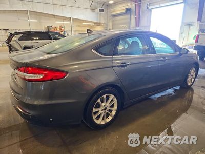 Trzecie zdjęcie samochodu z tyłu: 2020 FORD FUSION SE VIN:3FA6P0H76LR139003 - miniatura