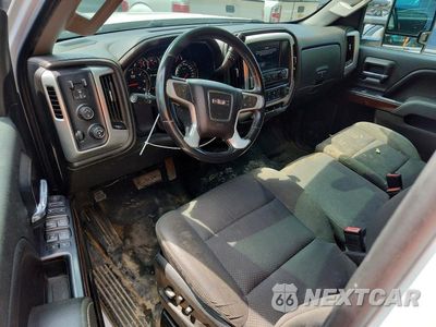 Zdjęcie 8 z 12 samochodu: 2016 GMC SIERRA SLE VIN:1GT22SEG3GZ357344 - miniatura