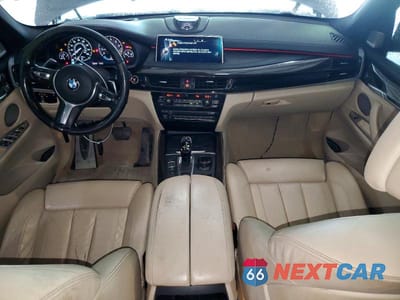 Zdjęcie 8 z 13 samochodu: 2015 BMW X5 XDRIVE50I VIN:5UXKR6C57F0J77032 - miniatura