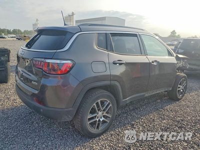 Trzecie zdjęcie samochodu z tyłu: 2019 JEEP COMPASS LATITUDE VIN:3C4NJDBB4KT729066 - miniatura