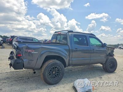 Trzecie zdjęcie samochodu z tyłu: 2013 TOYOTA TACOMA DOUBLE CAB PRERUNNER VIN:3TMJU4GN9DM148703 - miniatura