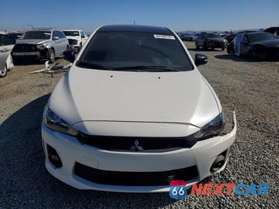 Piąte zdjęcie samochodu w środku: 2017 MITSUBISHI LANCER ES VIN:JA32U2FU2HU014018 - miniatura