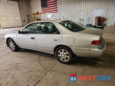 Drugie zdjęcie samochodu z przodu: 2000 TOYOTA CAMRY LE V6 VIN:4T1BF28KXYU102303 - miniatura