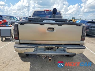 Zdjęcie 6 z 12 samochodu: 2002 GMC SIERRA K2500 HEAVY DUTY VIN:1GTHK23102F145486 - miniatura