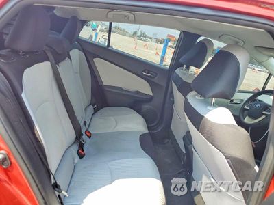 Zdjęcie 10 z 13 samochodu: 2017 TOYOTA PRIUS TWO VIN:JTDKBRFU8H3548873 - miniatura