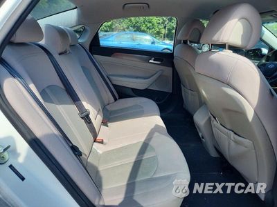 Zdjęcie 10 z 12 samochodu: 2015 HYUNDAI SONATA SPORT VIN:5NPE34AF2FH091940 - miniatura