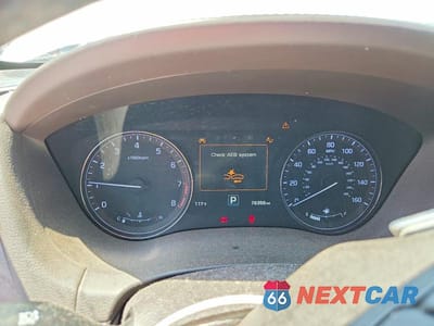Zdjęcie 9 z 12 samochodu: 2015 HYUNDAI GENESIS 3.8L VIN:KMHGN4JE5FU096674 - miniatura