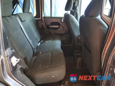 Zdjęcie 10 z 12 samochodu: 2018 JEEP WRANGLER UNLIMITED SPORT VIN:1C4HJXDG2JW154336 - miniatura