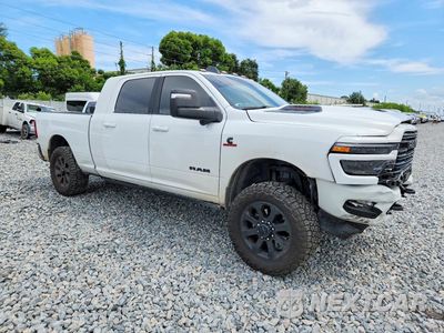 Czwarte zdjęcie samochodu z boku: 2026 RAM 2500 LARAMIE VIN:3C63R5NL4TG192937 - miniatura
