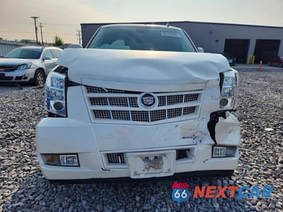 Piąte zdjęcie samochodu w środku: 2013 CADILLAC ESCALADE PREMIUM VIN:1GYS4CEF9DR353683 - miniatura