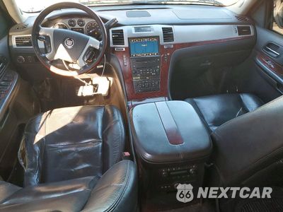 Zdjęcie 8 z 13 samochodu: 2009 CADILLAC ESCALADE ESV LUXURY VIN:1GYFK26219R176549 - miniatura