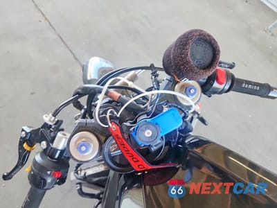 Zdjęcie 7 z 9 samochodu: 2006 SUZUKI GSX-R600 K6 VIN:JS1GN7DA062104877 - miniatura