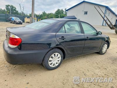 Trzecie zdjęcie samochodu z tyłu: 2005 TOYOTA CAMRY LE VIN:4T1BE32K05U031819 - miniatura