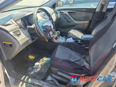 Zdjęcie 7 z 12 samochodu: 2013 HYUNDAI ELANTRA GLS VIN:KMHDH4AE4DU972495 - miniatura