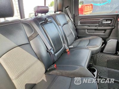 Zdjęcie 11 z 13 samochodu: 2025 RAM 3500 LARAMIE VIN:3C63RRJL3SG520151 - miniatura