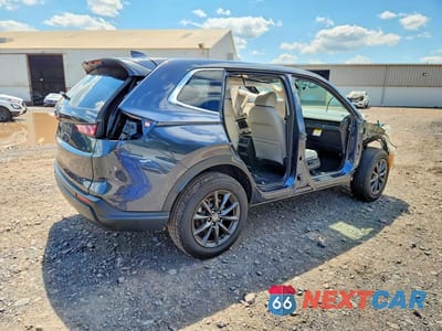 Trzecie zdjęcie samochodu z tyłu: 2026 HONDA CR-V EXL VIN:2HKRS4H77TH469555 - miniatura