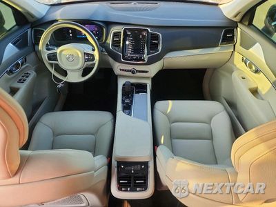 Zdjęcie 8 z 14 samochodu: 2023 VOLVO XC90 CORE VIN:YV4L12PV0P1941294 - miniatura