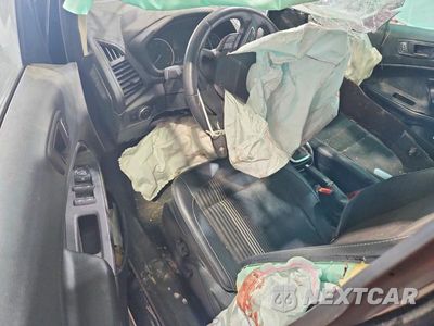 Zdjęcie 8 z 13 samochodu: 2019 FORD ECOSPORT SES VIN:MAJ6S3JL3KC307569 - miniatura