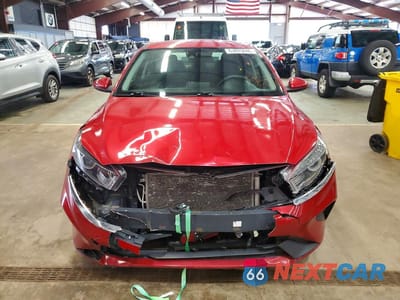 Piąte zdjęcie samochodu w środku: 2023 KIA FORTE LXS VIN:3KPF24AD2PE642394 - miniatura