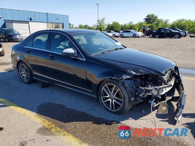 Czwarte zdjęcie samochodu z boku: 2008 MERCEDES-BENZ C 300 4MATIC VIN:WDDGF81X48F078917 - miniatura