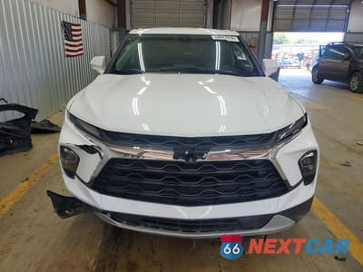 Piąte zdjęcie samochodu w środku: 2025 CHEVROLET BLAZER 2LT VIN:3GNKBCR49SS236837 - miniatura