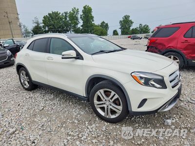 Czwarte zdjęcie samochodu z boku: 2015 MERCEDES-BENZ GLA 250 VIN:WDCTG4EB4FJ141967 - miniatura