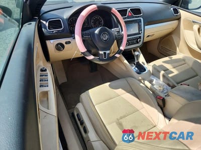 Zdjęcie 8 z 13 samochodu: 2012 VOLKSWAGEN EOS KOMFORT VIN:WVWBW7AH4CV009862 - miniatura